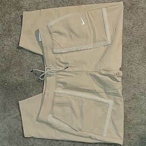 Nike nwt loose fit High Rise sherpa tan joggers Womens Plus Size Nikw XXL